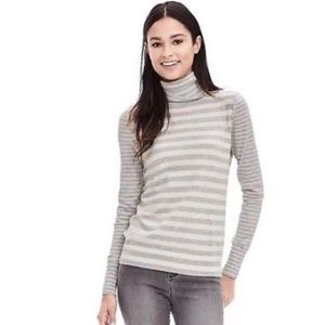 Banana Republic cotton & cashmere turtleneck